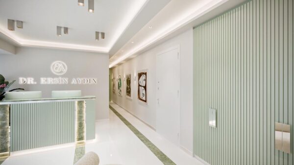 Bağdat Caddesi kliniği karşılama alanı